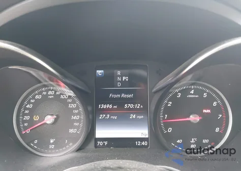 2017 Mercedes-Benz C 300 z USA, uszkodzony, nr VIN WDDWJ4JB9HF355715